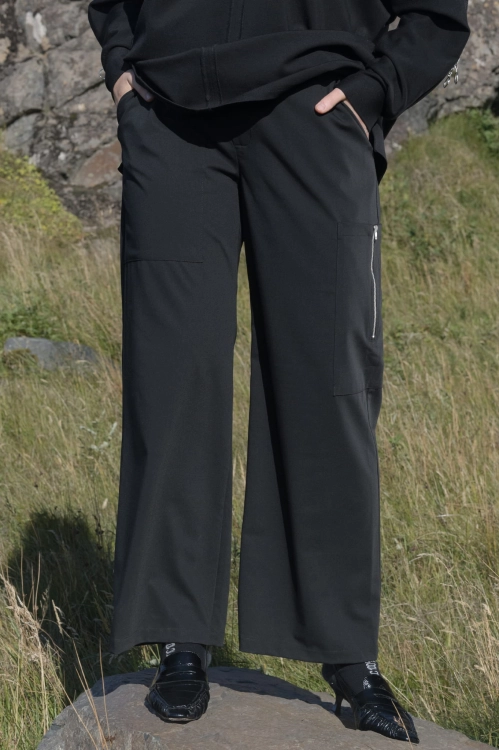Spodnie damskie szerokie garniturowe czarne oversize (8).jpg