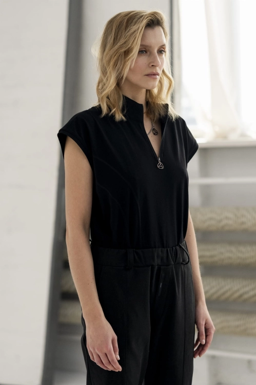 Top elegancki ze stójką damski business casual (10).jpg