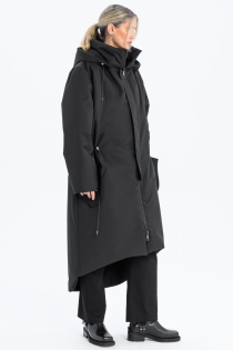 Płaszcz climashield na zimę ciepły długi taliowany z kapturem ocieplany czarny all black designer exclusive (26).jpg