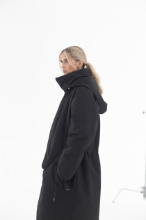 Płaszcz climashield na zimę ciepły długi taliowany z kapturem ocieplany czarny all black designer exclusive (34).jpg