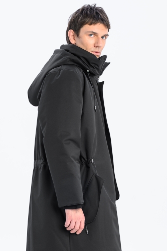 Płaszcz climashield na zimę ciepły długi taliowany z kapturem ocieplany czarny all black designer exclusive męski (13).jpg