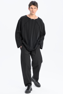 Bluza dresowa szeroki dekolt z przeszyciami synthetic crewneck przez głowę raw awangardowa czarna (3).jpg