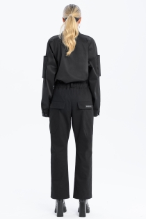 Spodnie bawełniane z roszerzaną nogawką high rise czarne z dużymi kieszeniami (6).jpg