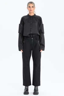 Spodnie bawełniane z roszerzaną nogawką high rise czarne z dużymi kieszeniami (9).jpg