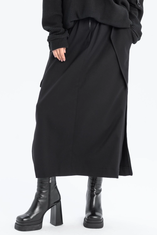 Spódnica synthetic oversize czarna ołówkowa z rozporkami rozpinana gothic długa (16).jpg