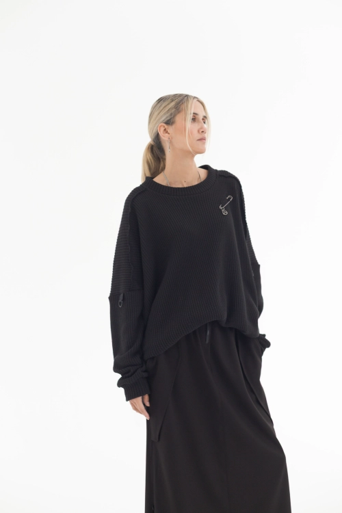 Spódnica synthetic oversize czarna ołówkowa z rozporkami rozpinana gothic długa (3).jpg