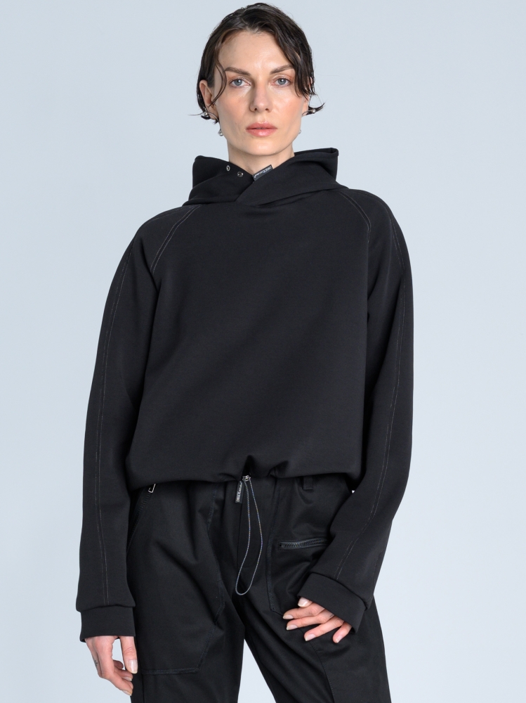 SS26 bluza z lekkiej dzianiny made in Poland_0001_KJ6_8966 copy.jpg