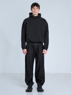 SS26 bluza dresowa ekskluzywna antracyt czarna designer polska marka_0006_KJ6_9188.jpg