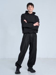 SS26 bluza dresowa ekskluzywna antracyt czarna designer polska marka_0007_KJ6_9217.jpg