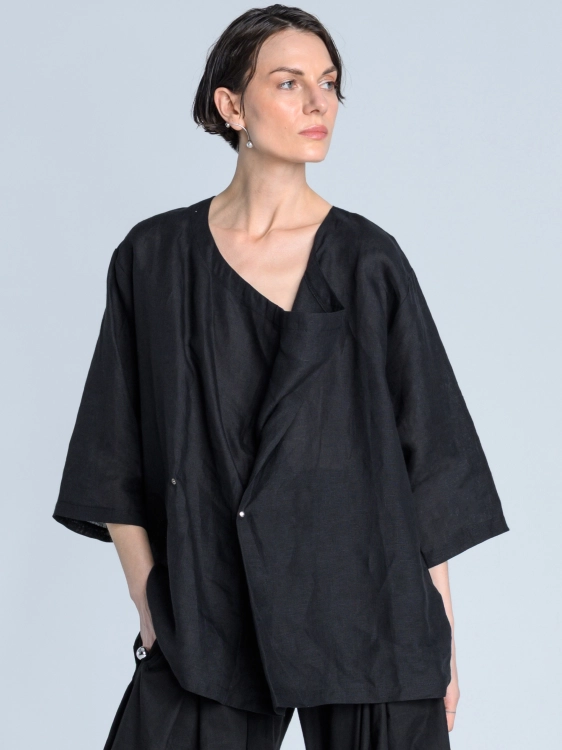 SS26 bluzka koszulowa len damska oversize made in poland czarna_0008_KJ6_0613a.jpg