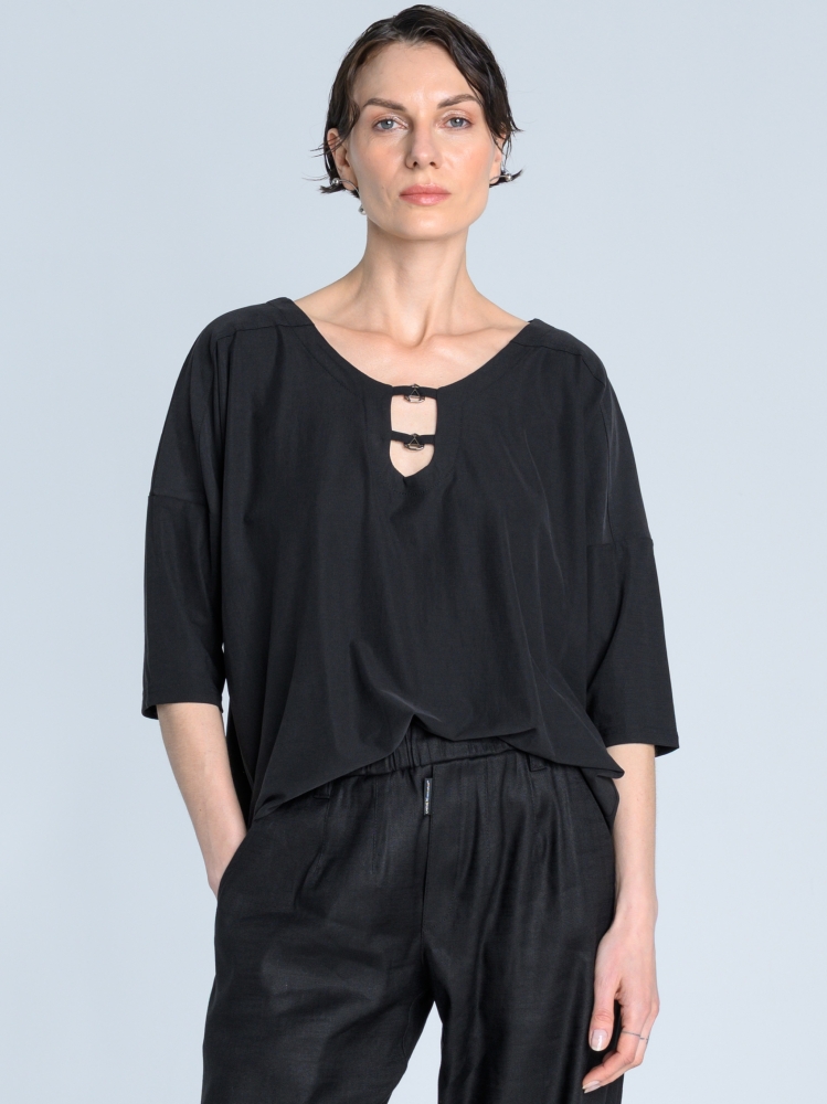 SS26 bluzka modal lejąca z dekoltem oversize_0006_KJ6_9078 copy.jpg