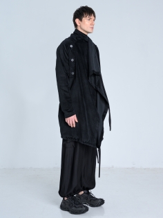 SS26 płaszcz aksamit bluza długa czarna_0005_KJ6_8832.jpg