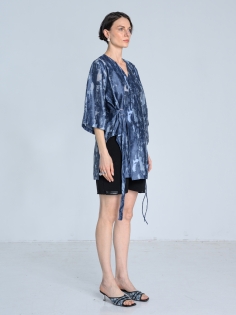 SS26 bluzka kimonowa niebieska pattern bawełna_0000_KJ6_9769.jpg