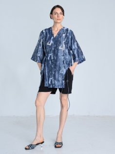 SS26 bluzka kimonowa niebieska pattern bawełna_0002_KJ6_9800.jpg