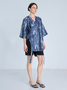 SS26 bluzka kimonowa niebieska pattern bawełna_0005_KJ6_9790.jpg