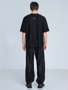 SS26 t-shirt dopasowany z pasami_0002_KJ6_9228.jpg