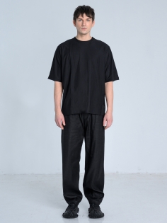 SS26 t-shirt dopasowany z pasami_0004_KJ6_9224.jpg