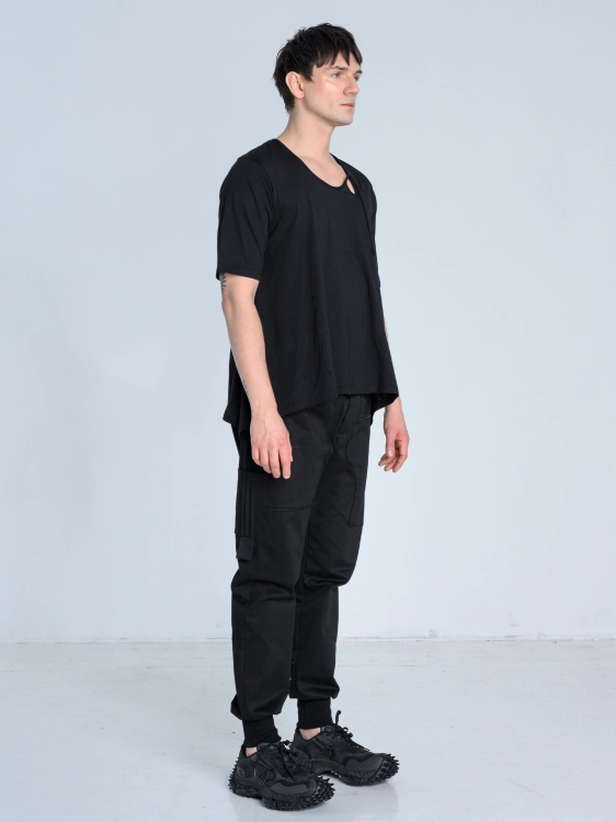 SS26 t-shirt męski z dekoltem oversize lekki na lato czarny_0005_KJ6_9729.jpg