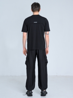 SS26 t-shirt dopasowany z kieszonką geometryczny alt_0005_KJ6_8895.jpg