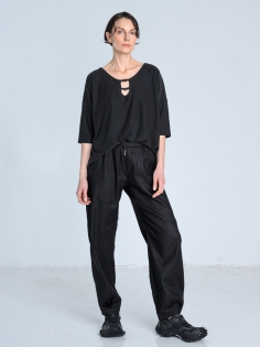 SS26 bluzka modal lejąca z dekoltem oversize_0005_KJ6_9087.jpg