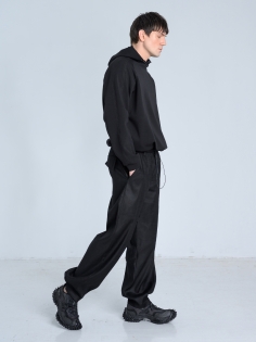 SS26 bluza dresowa ekskluzywna antracyt czarna designer polska marka_0008_KJ6_9210.jpg