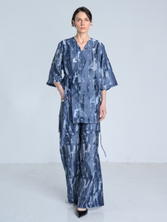 SS26 komplet wyjściowy niebieski synthetic garnitur kimono_0002_KJ6_9888.jpg