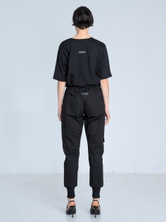 SS26 spodnie czarne ze ściągaczem damskie tech_0003_KJ6_8860.jpg