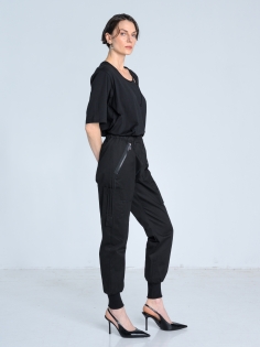 SS26 spodnie czarne ze ściągaczem damskie tech_0008_KJ6_8880.jpg