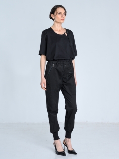 SS26 spodnie czarne ze ściągaczem damskie tech_0009_KJ6_8873.jpg