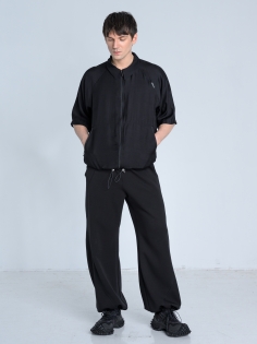 SS26 koszula czarna letnia krótki rękaw ekskluzywna wiskoza_0012_KJ6_0368.jpg