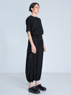 SS26 Spodnie przewiewne damskie wiskoza czarne ekskluzywne_0003_KJ6_0048.jpg