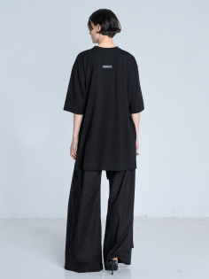 SS26 t-shirt czarny oversize z minimalistycznym printem_0000_KJ6_0749.jpg