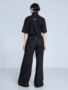 SS26 golf z krótkim rękawem i przeszyciami czarny na lato_0002_KJ6_0641.jpg