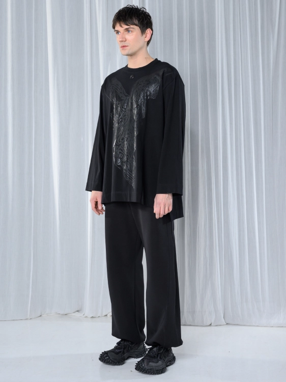 Redesign longsleeve czarny z linorytem synthetic (1).jpg